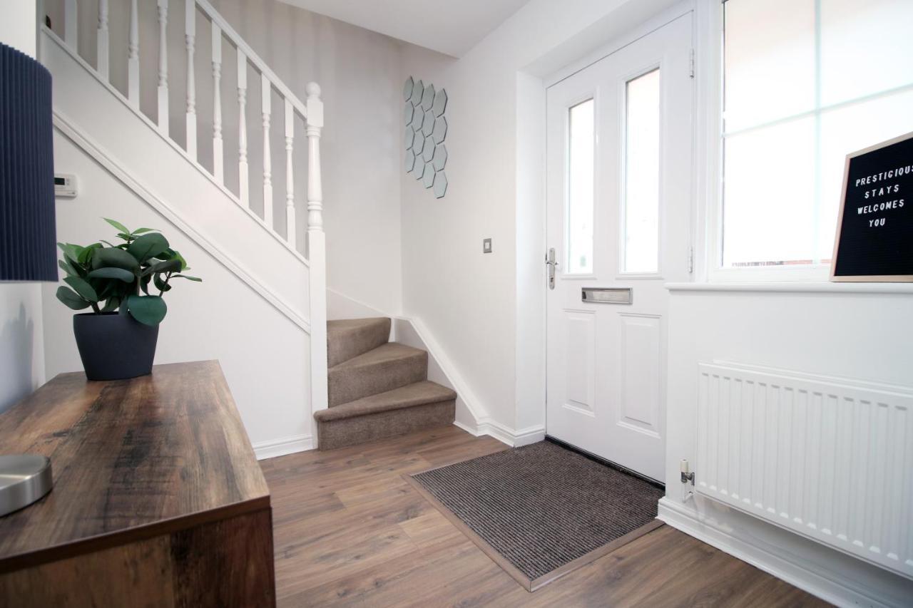 Delft - Spacious Home, High Speed Wi-Fi, Free Parking, Terrace Суиндон Экстерьер фото