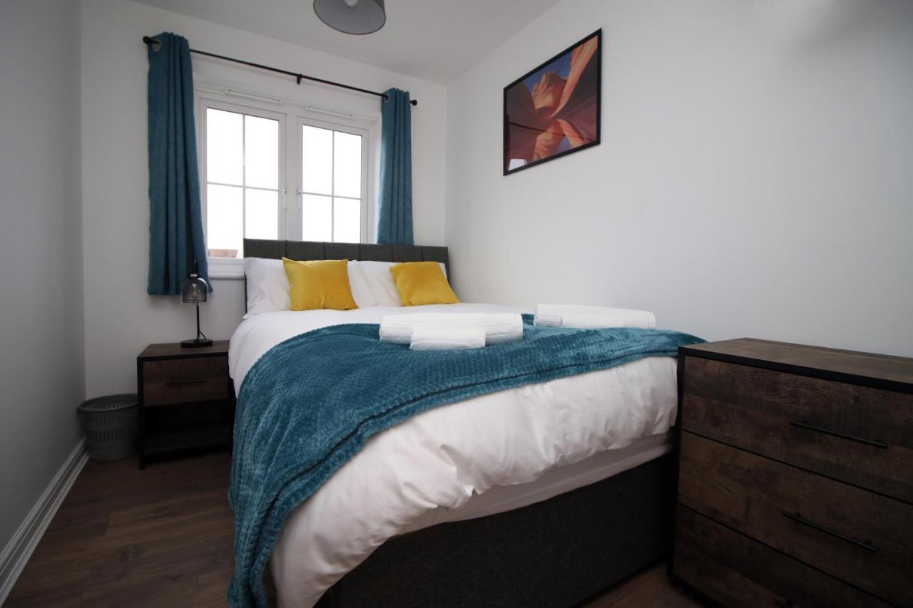 Delft - Spacious Home, High Speed Wi-Fi, Free Parking, Terrace Суиндон Экстерьер фото