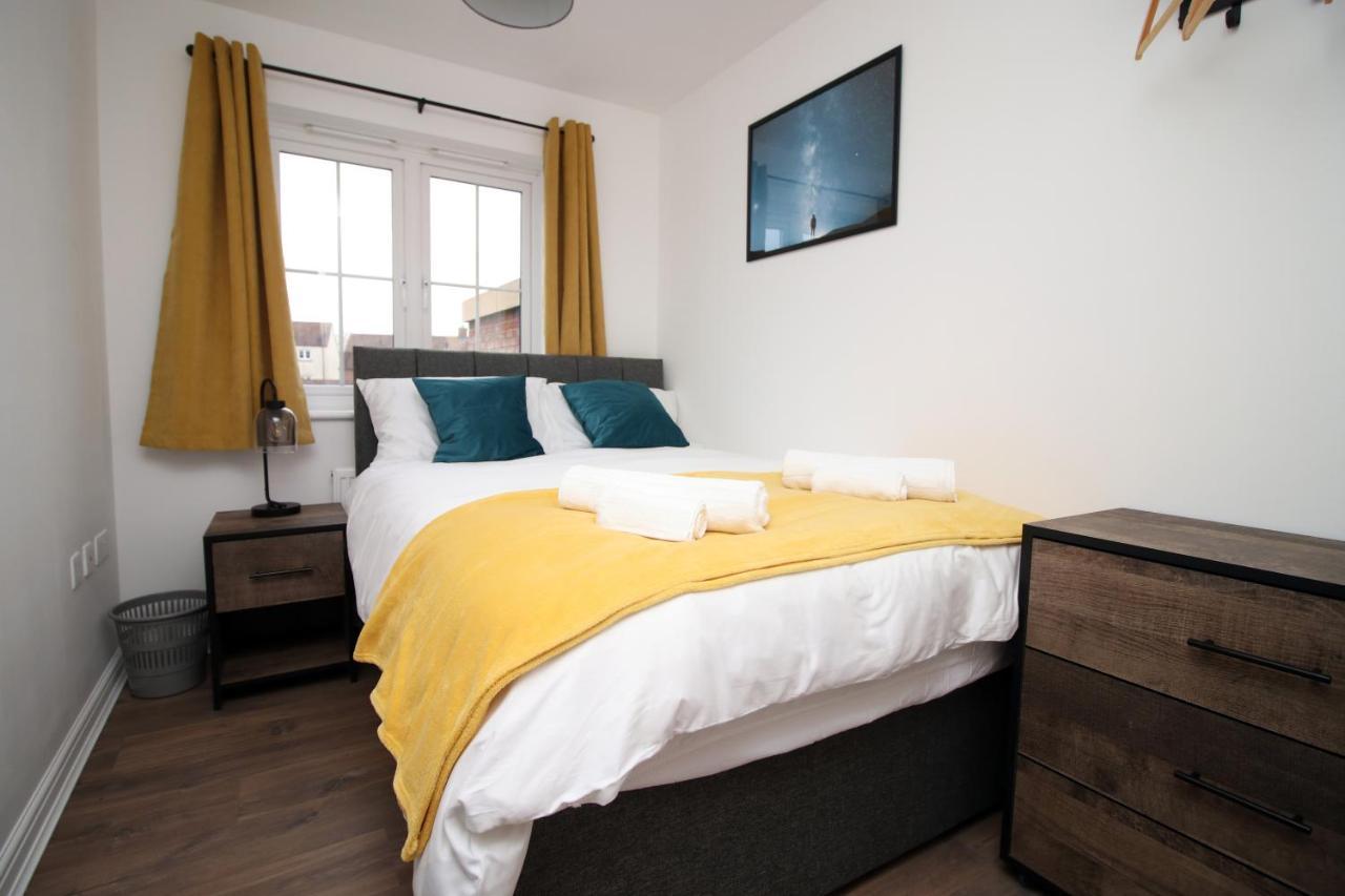 Delft - Spacious Home, High Speed Wi-Fi, Free Parking, Terrace Суиндон Экстерьер фото