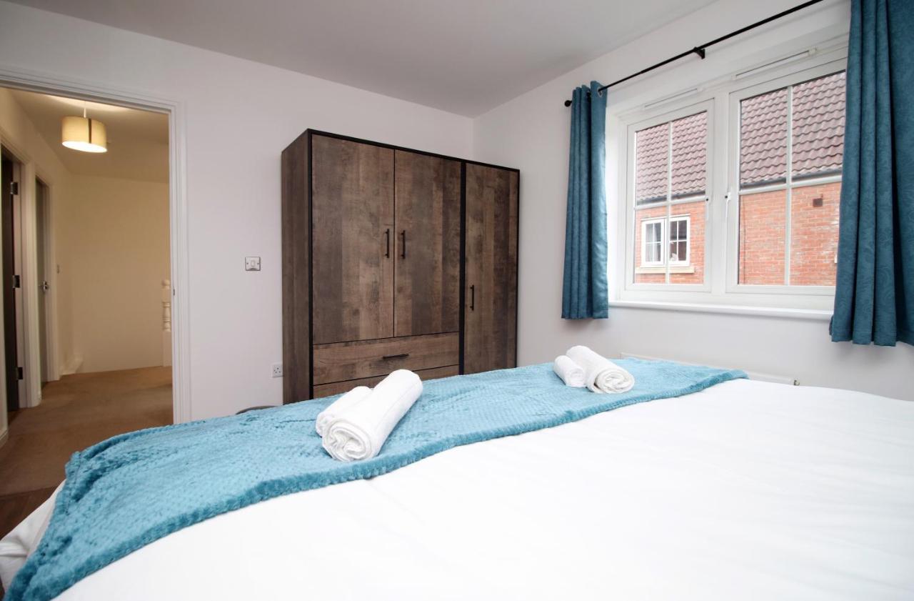 Delft - Spacious Home, High Speed Wi-Fi, Free Parking, Terrace Суиндон Экстерьер фото